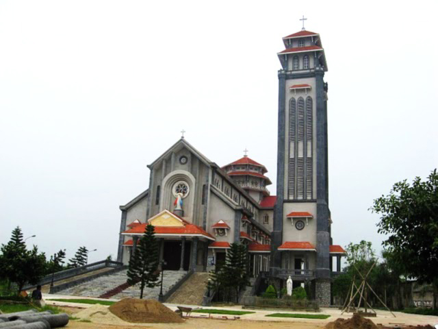 Phong Loc Church 